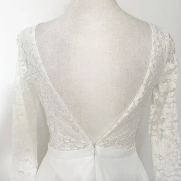 BRIDAL WHITE LACE LONG SLEEVE BACKLESS V-NECKLINE TRAINED WEDDING GOWN DRESS - Picture 5 of 9